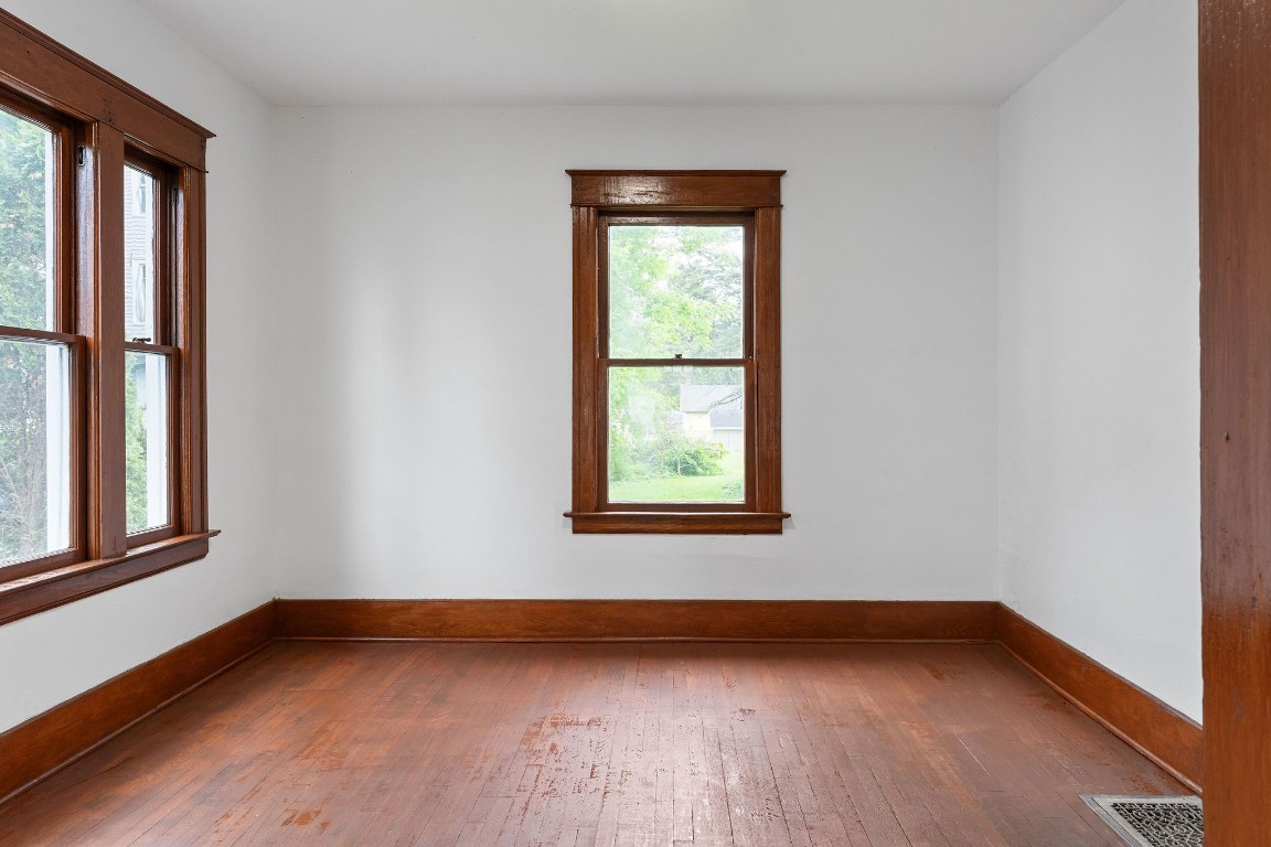1704 Tracy Street, Endicott, New York image 9