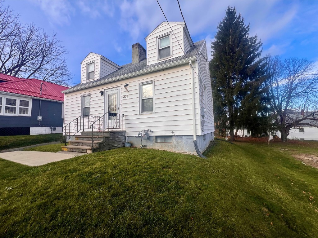 1305 Pine St, Endicott, New York image 2