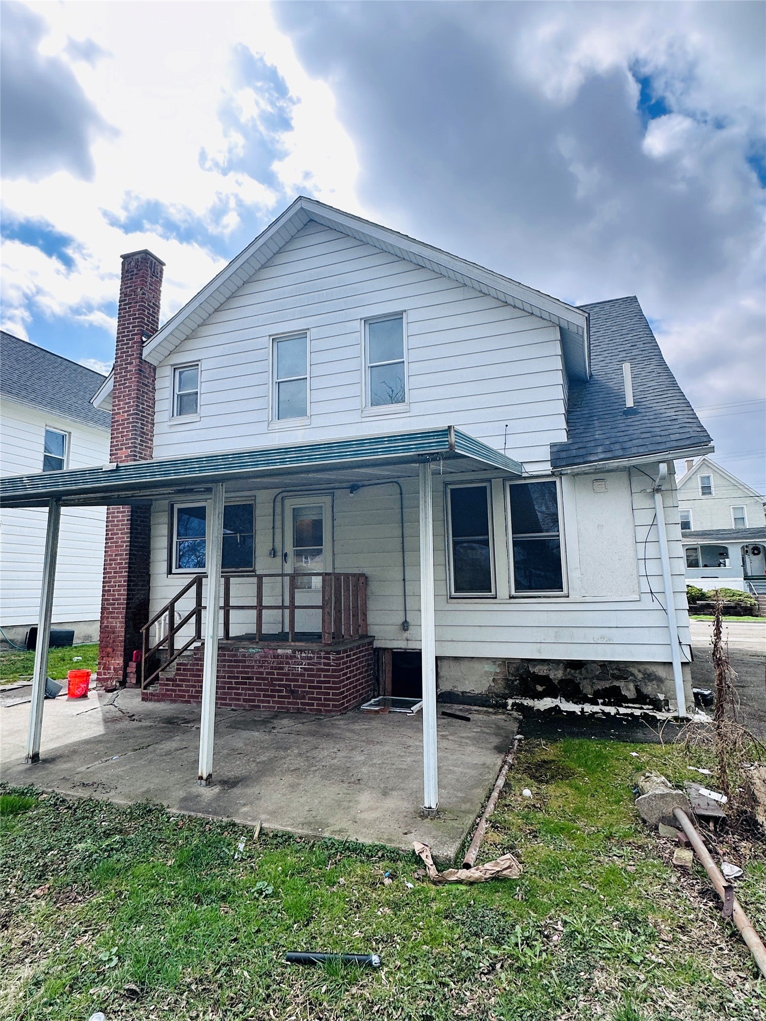 210 Squires Avenue - Photo 3