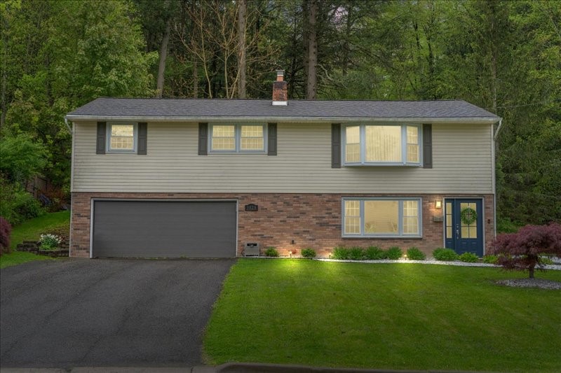 3828 Pembrooke Lane, Vestal, New York image 1