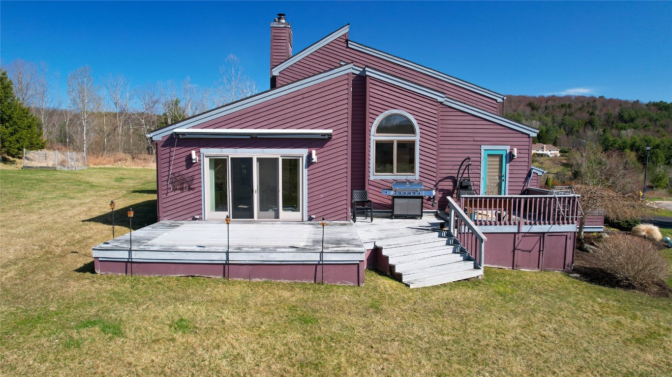 233 Woodgate Lane, Vestal, New York image 42