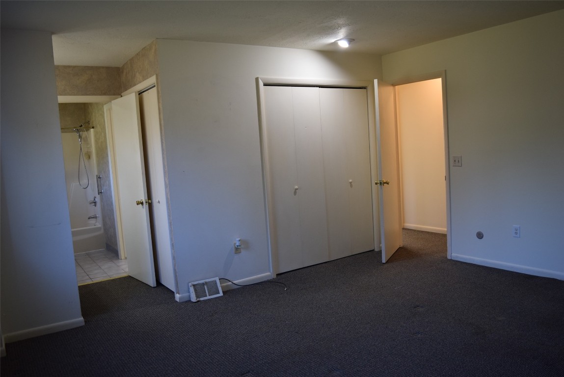 233 Woodgate Lane, Vestal, New York image 29