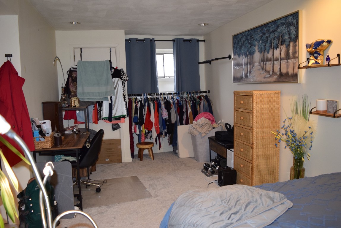 233 Woodgate Lane, Vestal, New York image 39