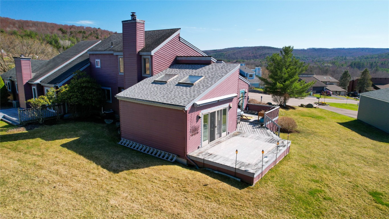 233 Woodgate Lane, Vestal, New York image 6
