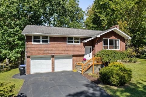 2505 Lynnhurst Drive Vestal NY 13850