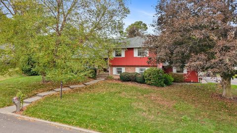 10 Canterbury Drive Endicott NY 13760