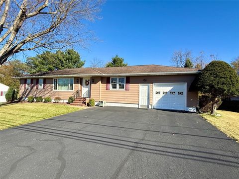 27 Glann Road Apalachin NY 13732