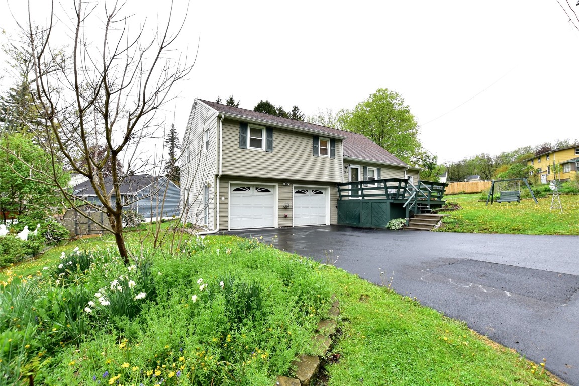 726 Robinson Road, Johnson City, New York image 2