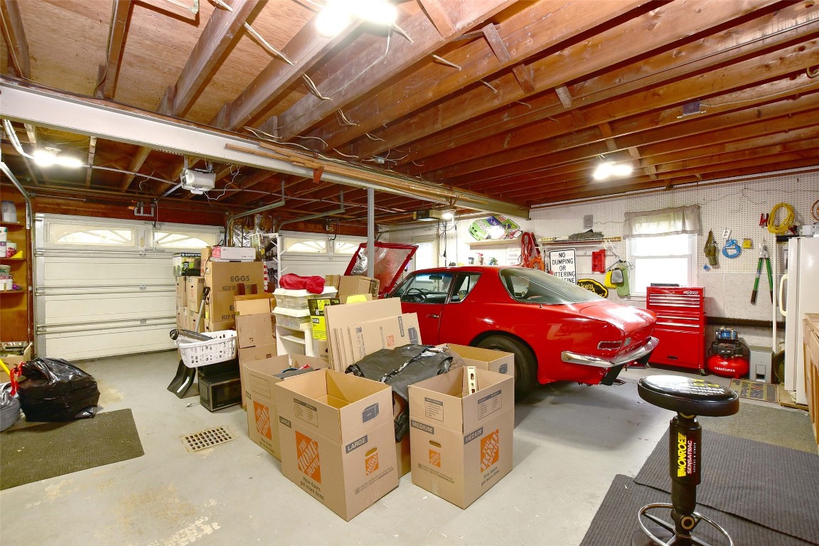 726 Robinson Road, Johnson City, New York image 30