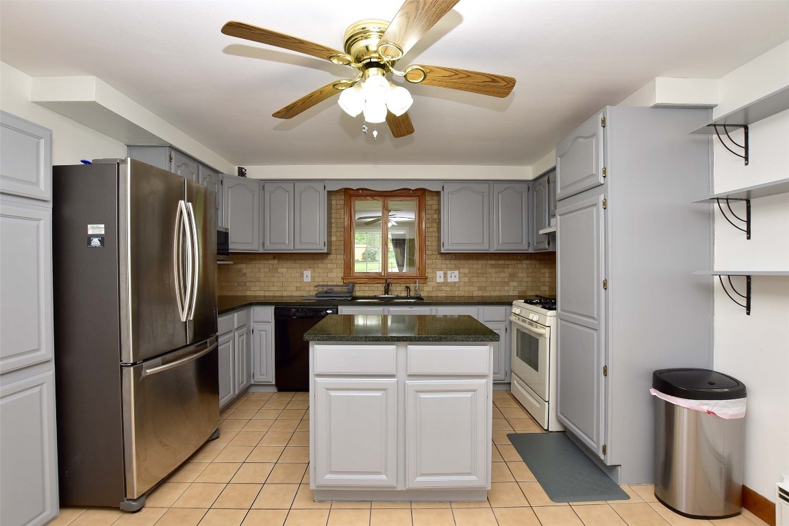 726 Robinson Road, Johnson City, New York image 18