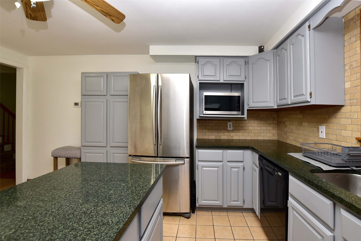 726 Robinson Road, Johnson City, New York image 16