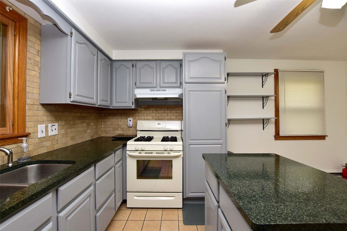 726 Robinson Road, Johnson City, New York image 15