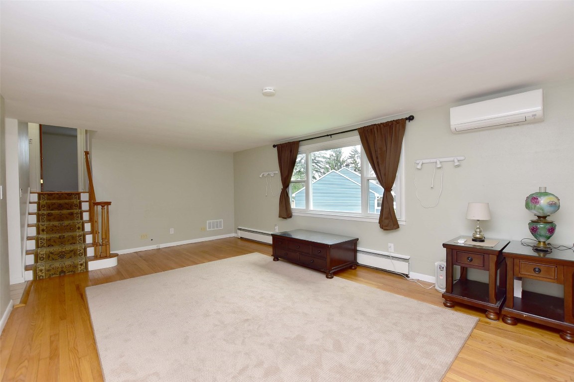 726 Robinson Road, Johnson City, New York image 9
