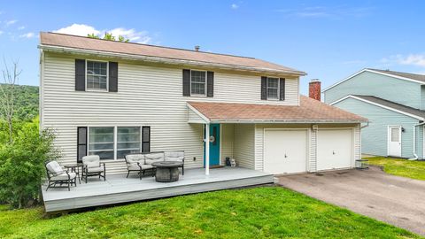 Homes For Sale - 412 Jodie Dr Drive<br/> Vestal, NY 13850
