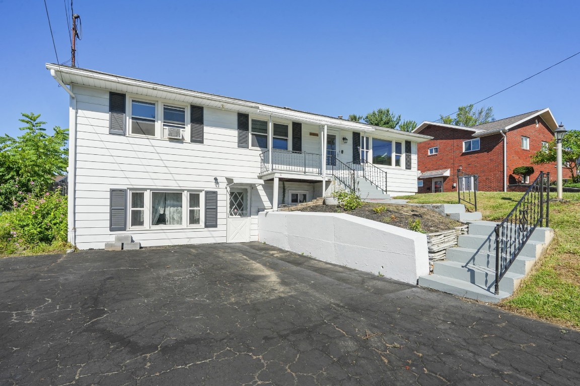 705 N Mckinley Avenue