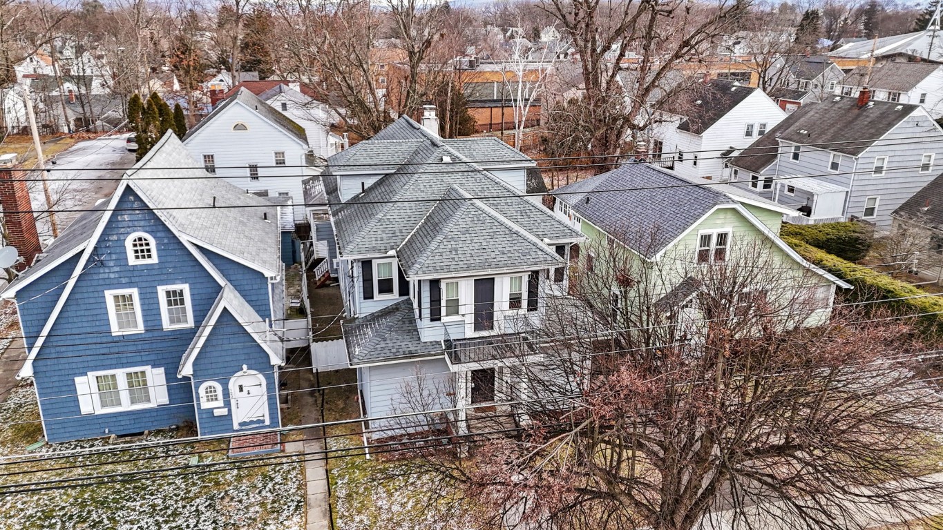 120 Helen Street - Photo 3