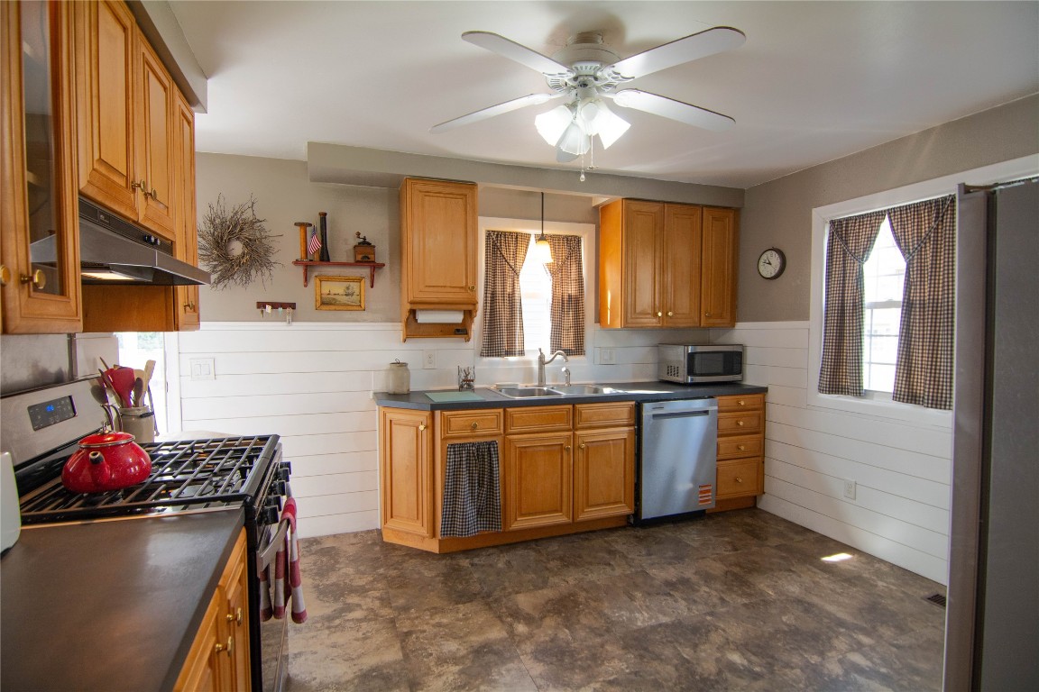 22 Prentice Boulevard, Binghamton, New York image 6