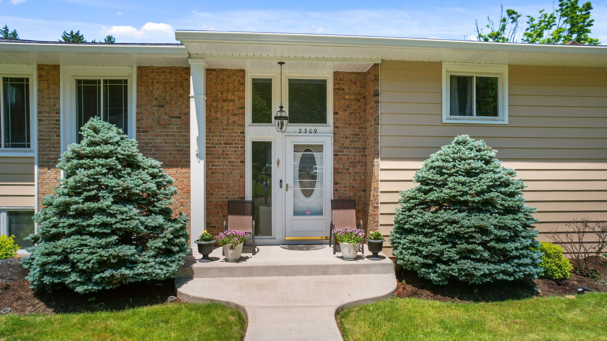 2309 Hemlock Lane