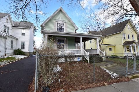 Homes For Sale - 8 Carlton Street<br/> Binghamton, NY 13903