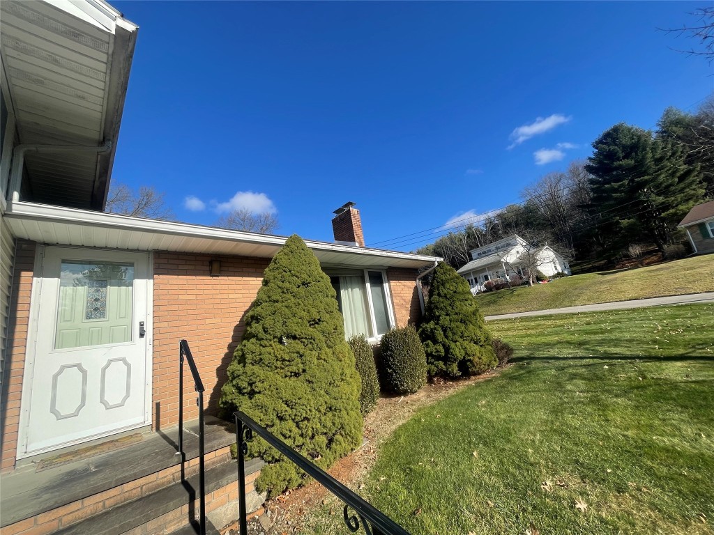 1733 Terrace Dr, Vestal, New York image 4