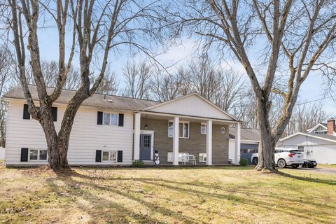 Homes For Sale - 917 Forest Road<br/> Broome County, Endicott, NY 13760