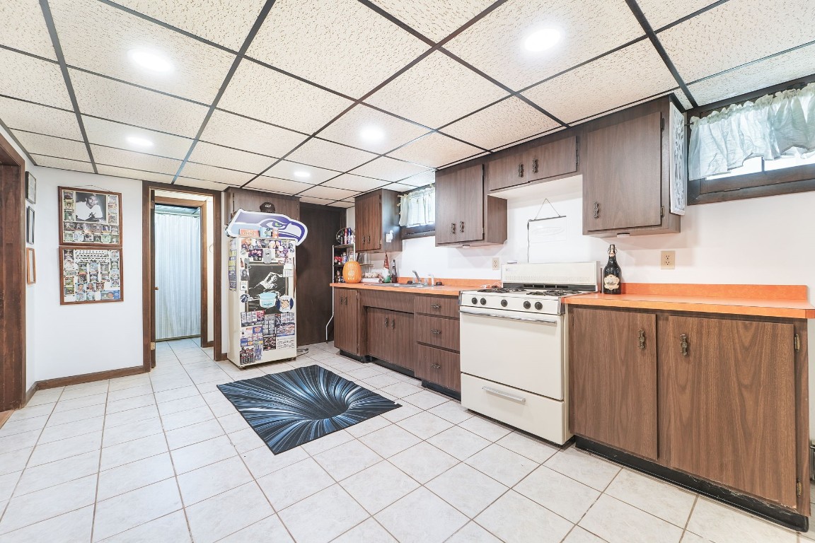 503 Irving Avenue, Endicott, New York image 17