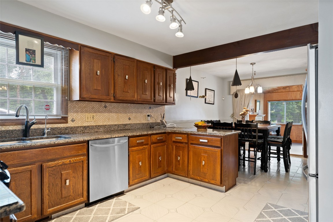 3113 Sarasota Avenue, Vestal, New York image 11