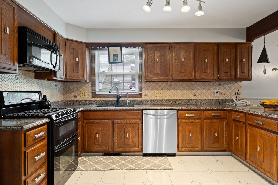 3113 Sarasota Avenue, Vestal, New York image 12