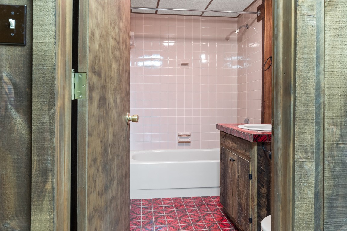 67 W Hill Road, Vestal, New York image 38