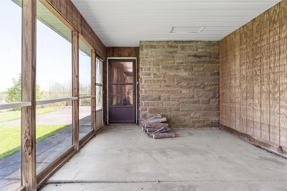 67 W Hill Road, Vestal, New York image 32