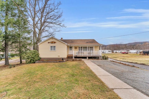 Homes For Sale - 38 Oak Street<br/> Delaware County, Deposit, NY 13754
