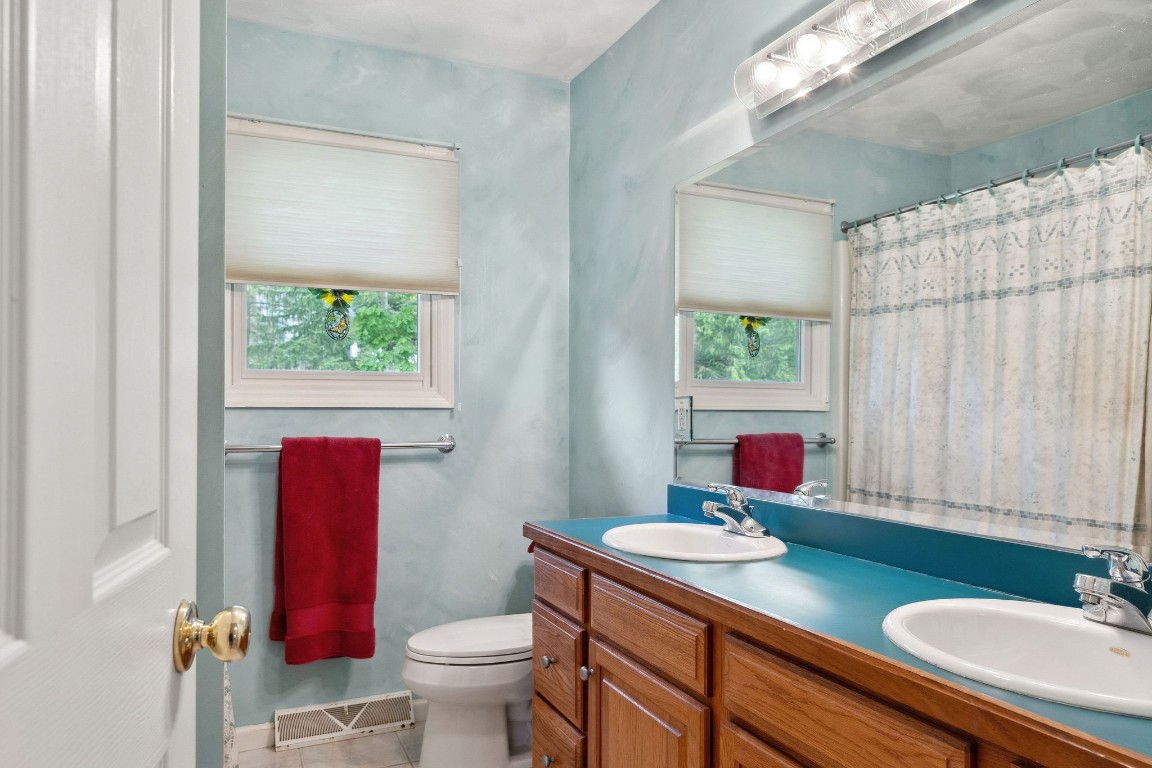 113 Emily Court, Vestal, New York image 36