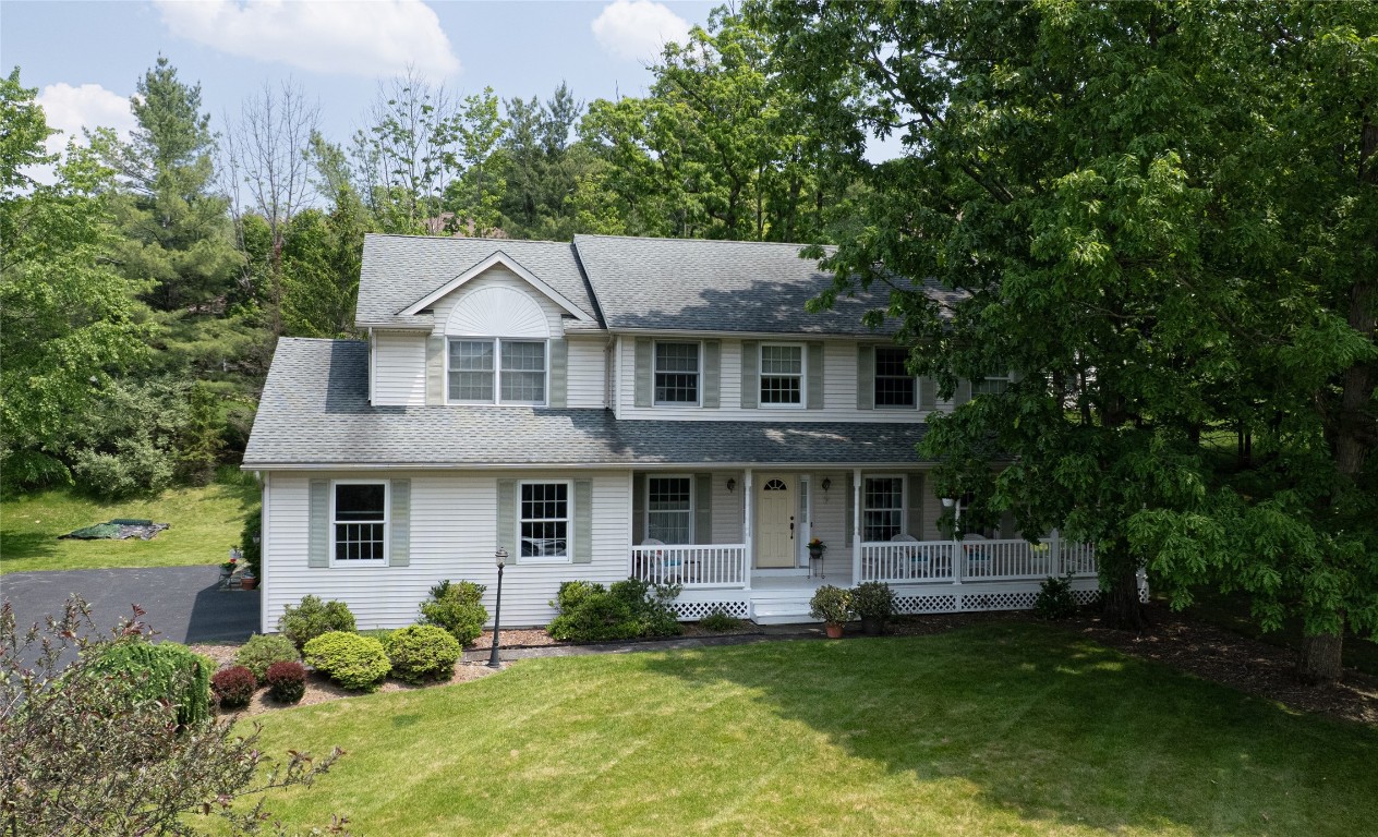 113 Emily Court, Vestal, New York image 1