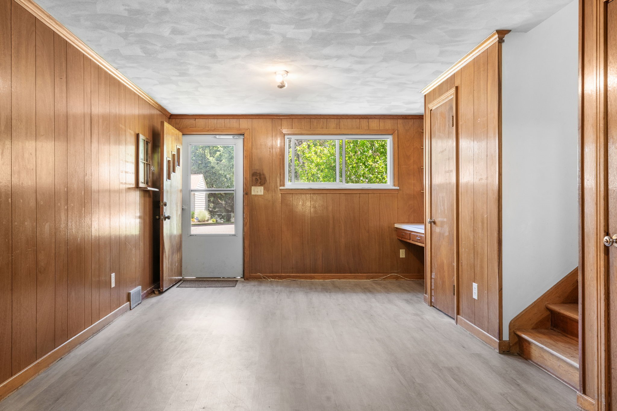 824 Dickinson Drive