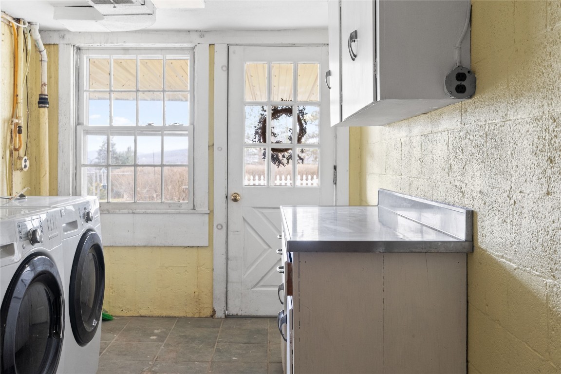 507 Hilltop Road, Endicott, New York image 45