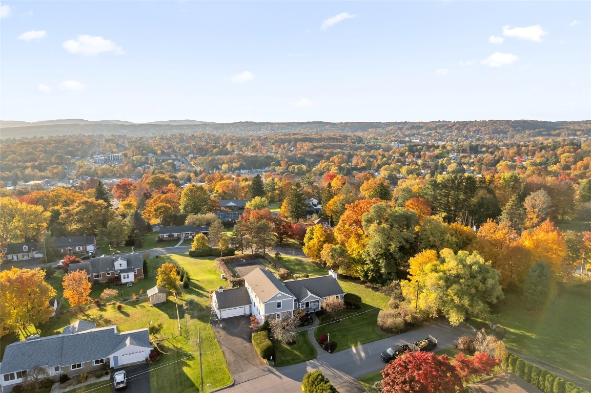 507 Hilltop Road, Endicott, New York image 5