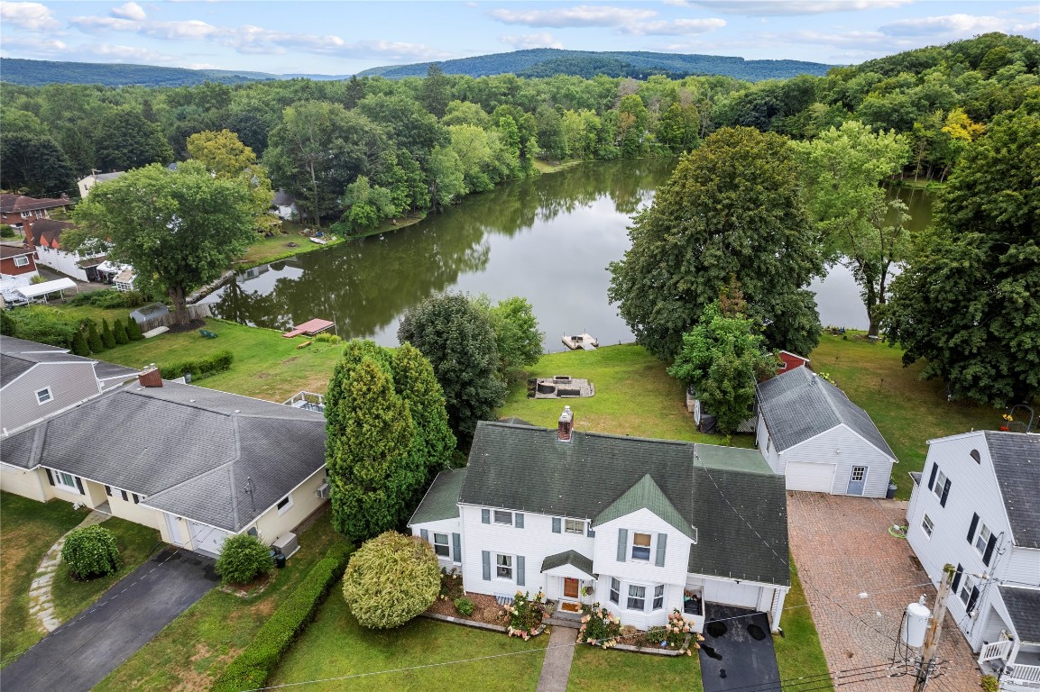 513 Lakeview Drive