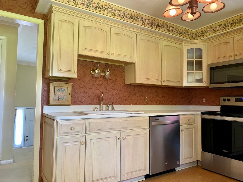 2715 Manhattan Drive, Endicott, New York image 3