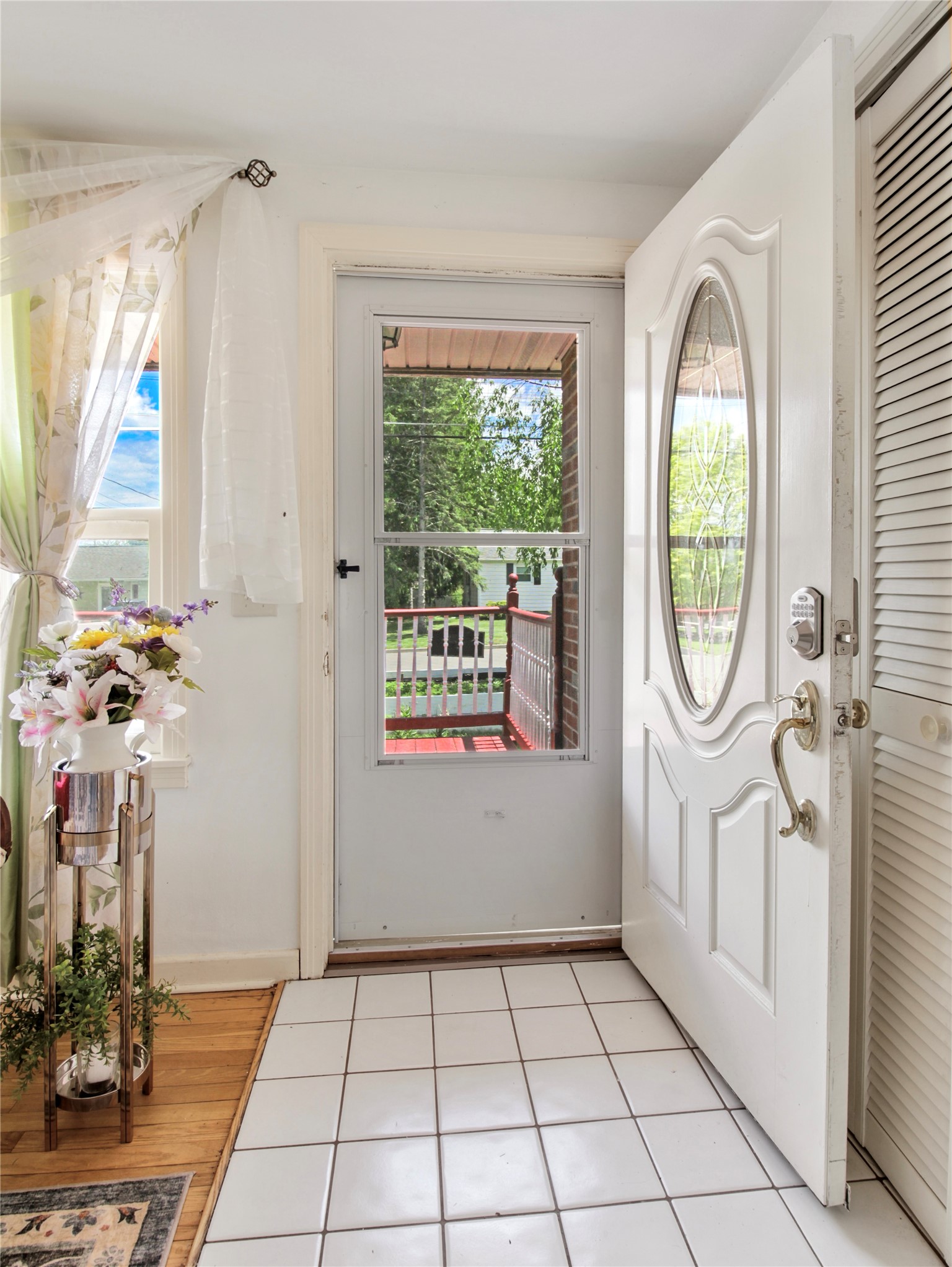 12 Brookside Avenue W