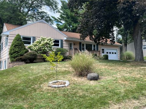 909 Imperial Woods Drive Vestal NY 13850
