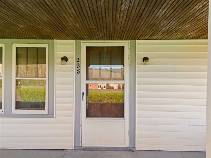 228 Tracy Road, Vestal, New York image 5