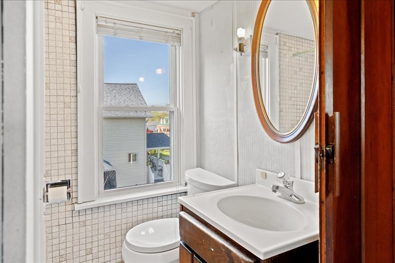 228 Tracy Road, Vestal, New York image 24