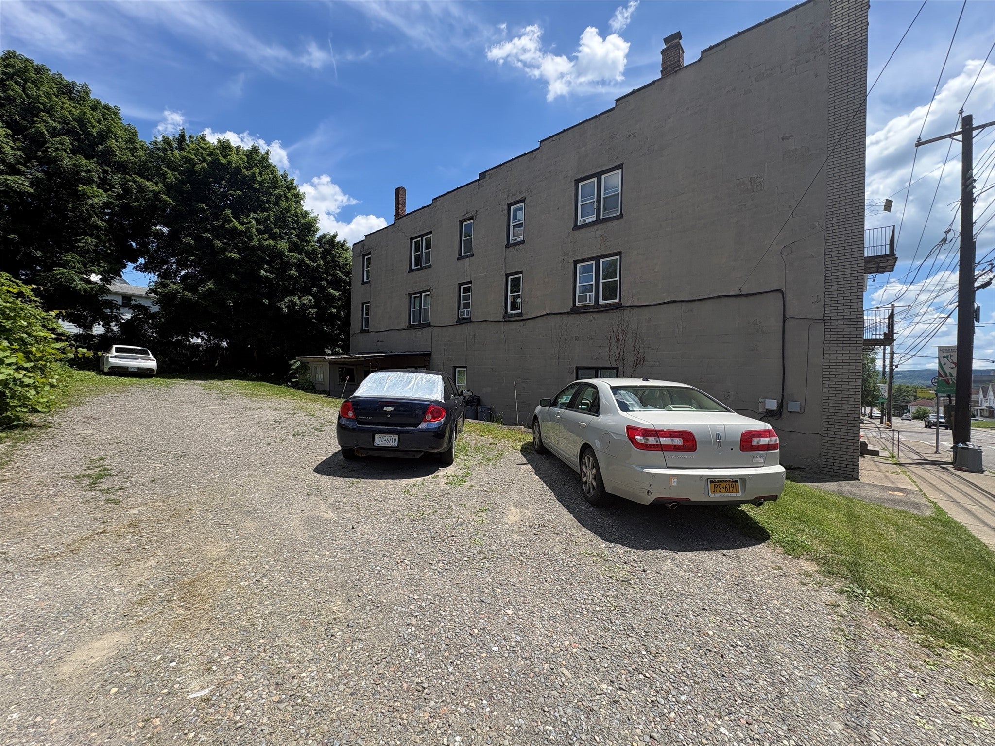 202 Oak Hill Ave - Photo 3