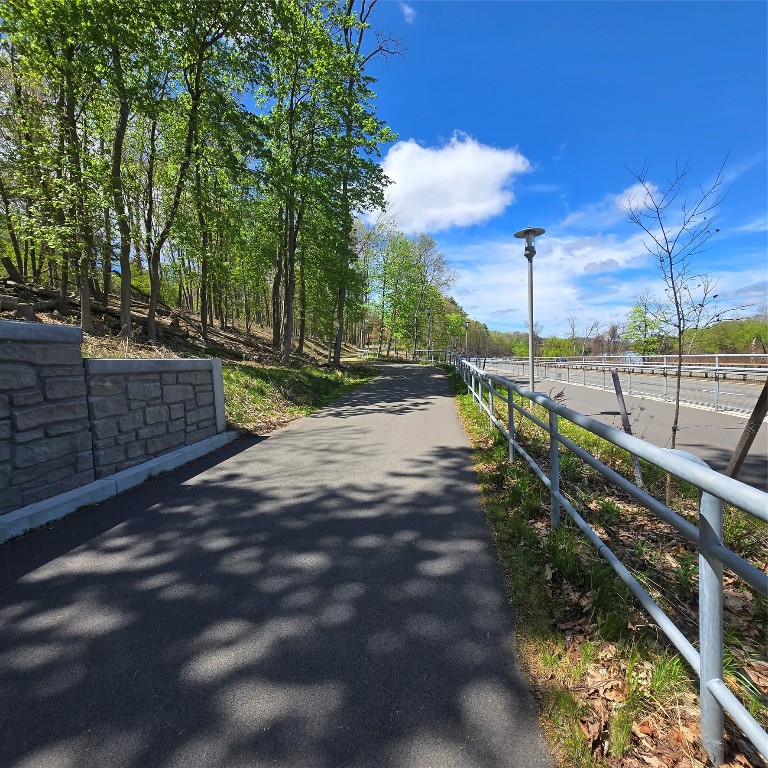 16 Allendale Road, Binghamton, New York image 25