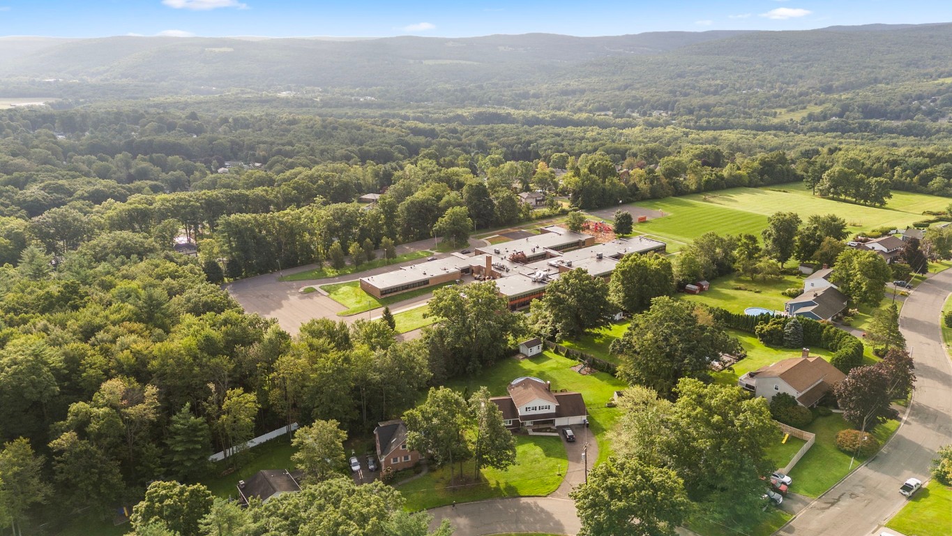 4 Wellington Court, Endicott, New York image 48