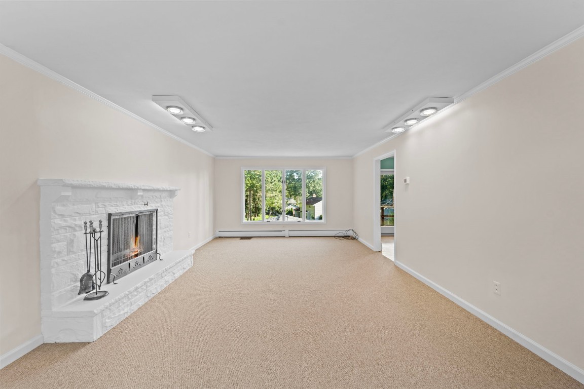 4 Wellington Court, Endicott, New York image 2