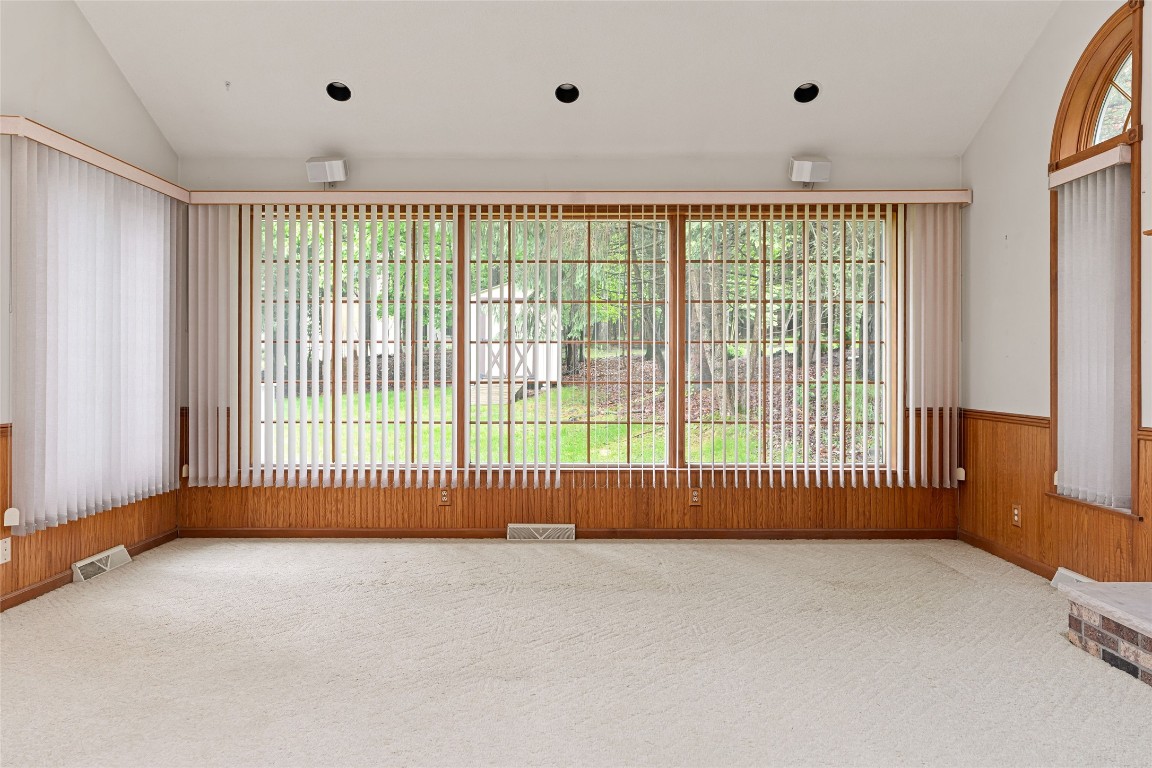 100 Elsmere Place, Vestal, New York image 24