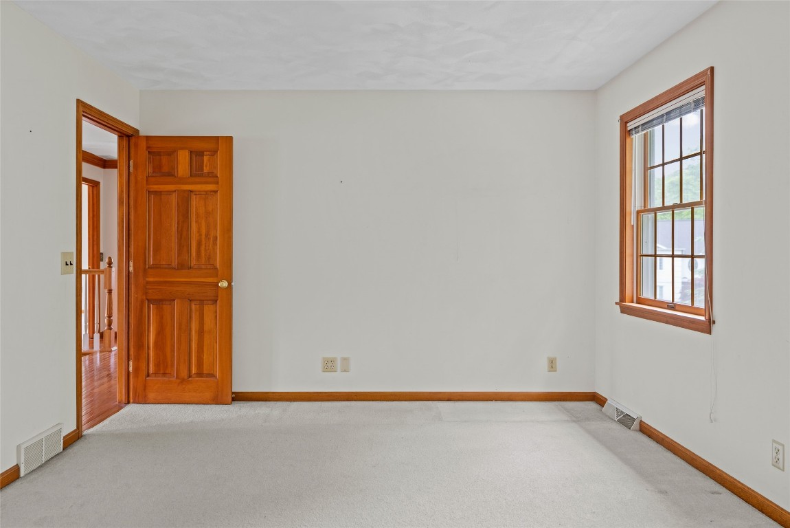100 Elsmere Place, Vestal, New York image 36