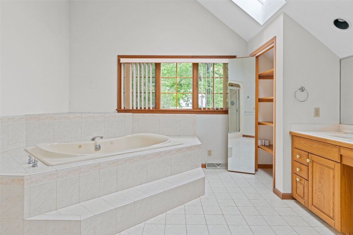 100 Elsmere Place, Vestal, New York image 42