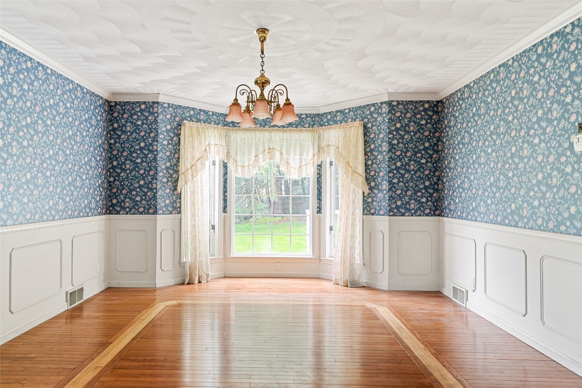 100 Elsmere Place, Vestal, New York image 16